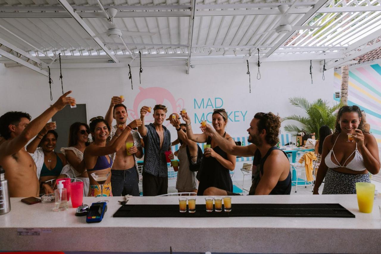 Mad Monkey Kuta Lombok Vandrehjem Eksteriør billede