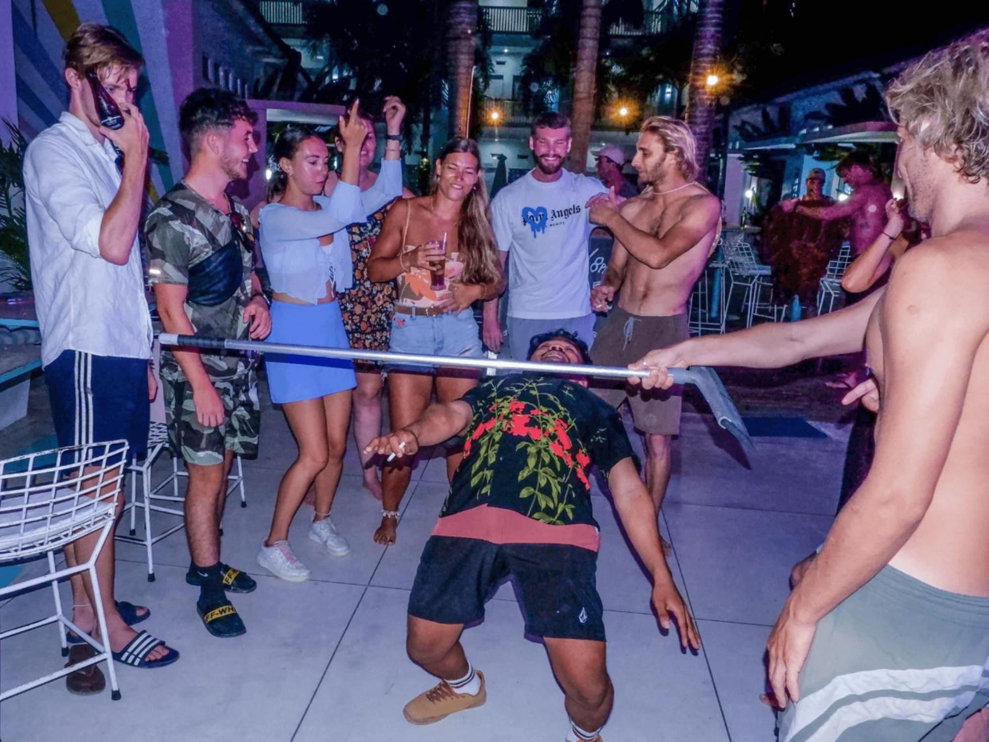 Mad Monkey Kuta Lombok Vandrehjem Eksteriør billede